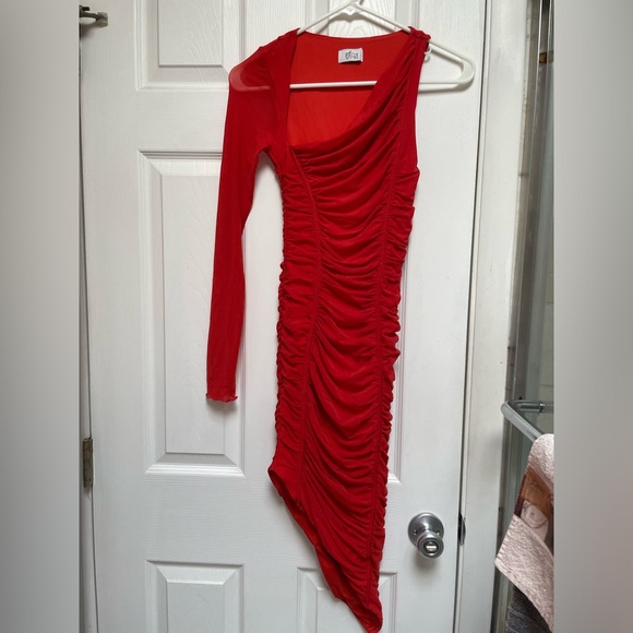 Oh Polly One Sleeve Asymmetrical Midi Dress - Picture 3 of 8